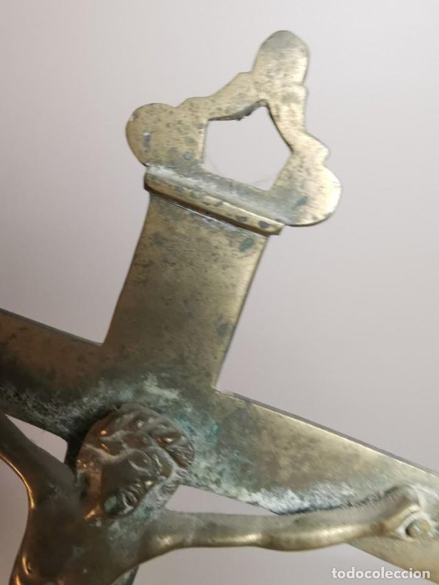 Crocifisso da altare in bronzo