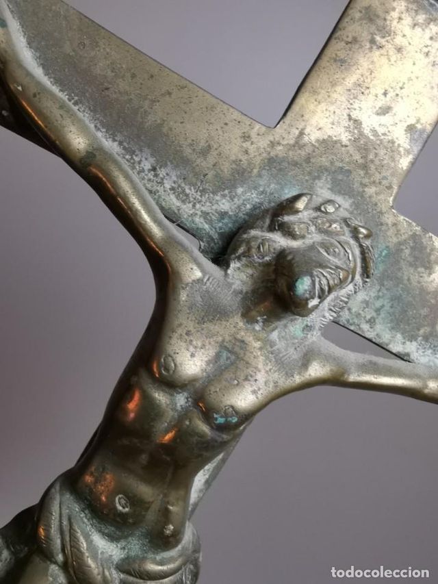 Crocifisso da altare in bronzo