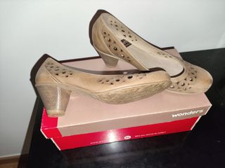 Zapatos Wonders Beige Talla 37