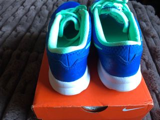 Sapatilhas Nike Azuis e Verdes