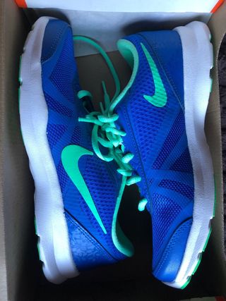 Sapatilhas Nike Azuis e Verdes