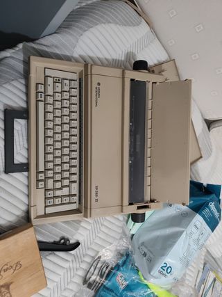 Máquina de escribir Hermes EP 280-II