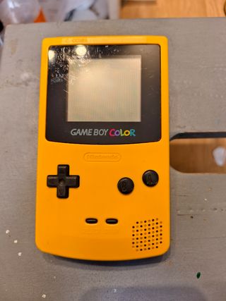 Game Boy Color Amarilla + Pokémon Amarillo