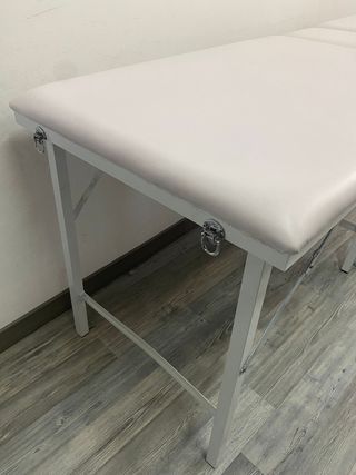 Lettino in alluminio pieghevole per massaggi