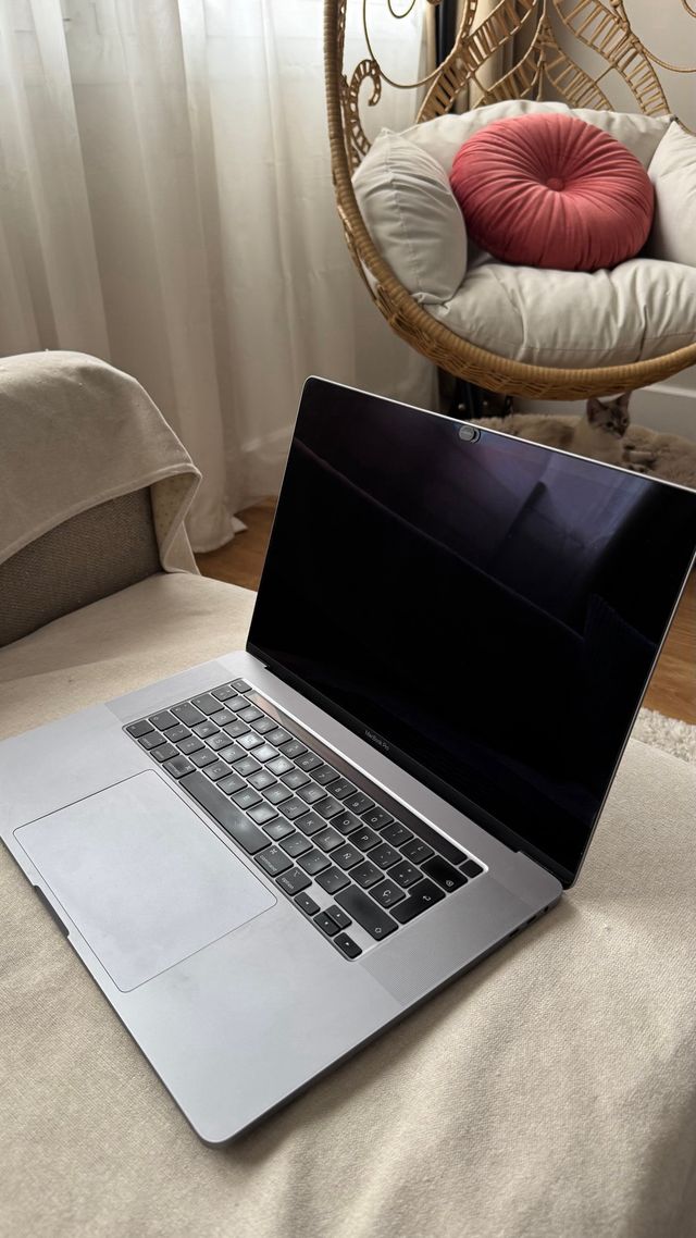 MacBook Pro 16 i9 1TB Gris Espacial Perfecto Estad