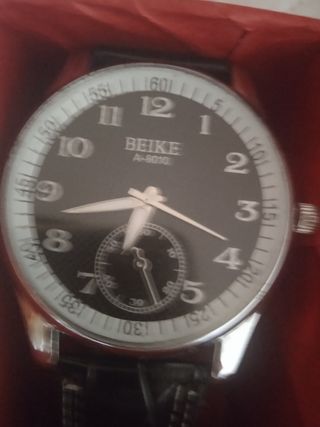 Reloj BEIKE A-8010 Negro y Plateado