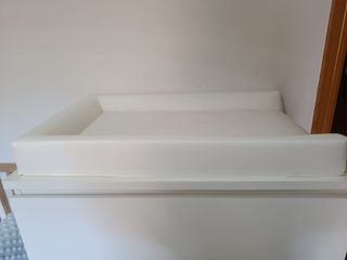 Cambiador IKEA + funda