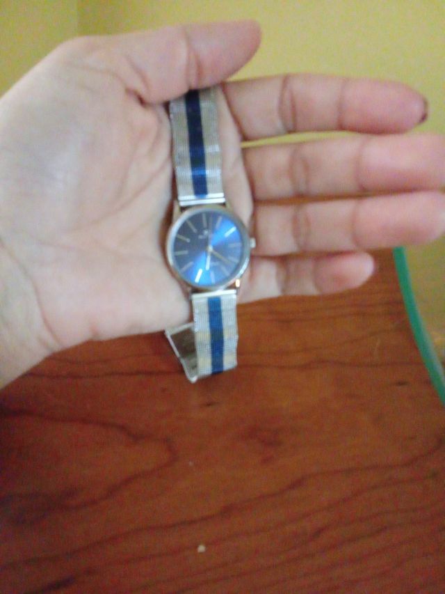 Reloj Belle Queen Azul y Dorado Nuevo