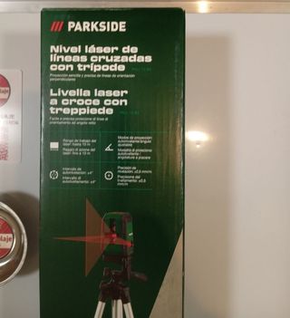 Nivel láser Parkside líneas cruzadas con regalo 