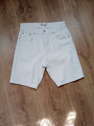 Zara Pantalón Corto Blanco