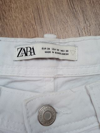 Zara Pantalón Corto Blanco
