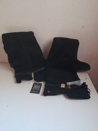 Botas altas negras talla 41