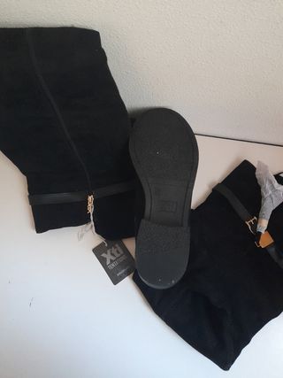 Botas altas negras talla 41