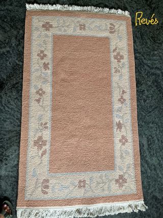 Alfombra de lana beige