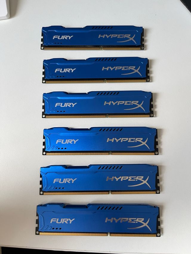 6x Módulos RAM 8GB DDR3 HyperX 1600MHz