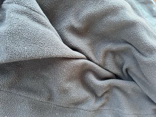 Chaqueta Negra con Detalles Naranja