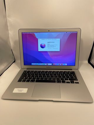 Apple MacBook Air 13” Early 2015 i5 1.8GHz 8GB RAM