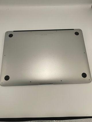 Apple MacBook Air 13” Early 2015 i5 1.8GHz 8GB RAM