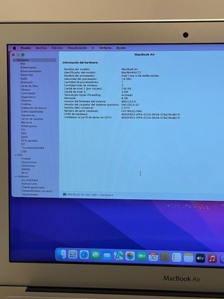 Apple MacBook Air 13” Early 2015 i5 1.8GHz 8GB RAM