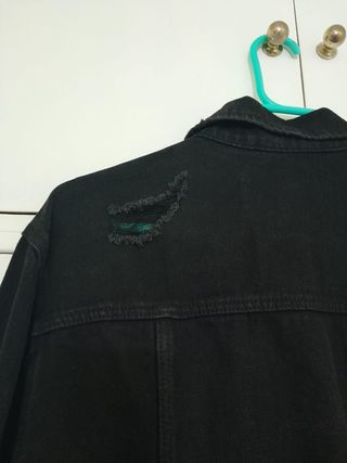 Chaqueta vaquera negra Stradivarius