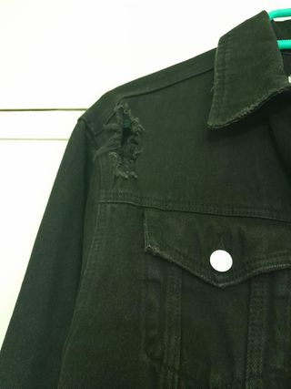 Chaqueta vaquera negra Stradivarius