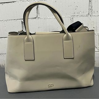 Bolso ordenador beige y negro