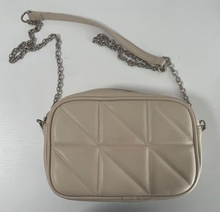 Bolso bandolera acolchado beige Stradivarius