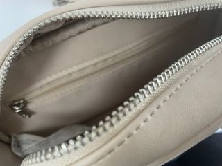 Bolso bandolera acolchado beige Stradivarius