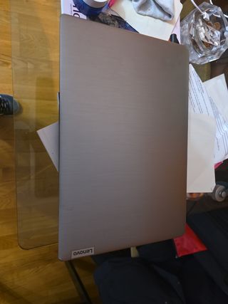 Lenovo Intel Core i3 Plata Casi Nuevo