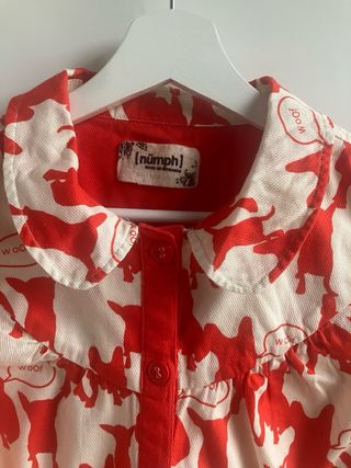 Camisa Nümph mujer manga corta estampado perros