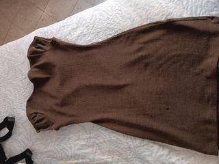 Vestido marrón manga corta de otoño. 