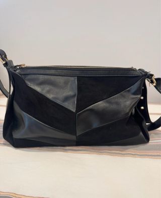 Bolso bandolera Stradivarius negro