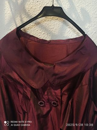 Gabardina vintage tornasolada color Burdeos
