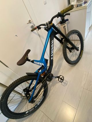 Bicicleta Downhill Canyon Sender 27,5 
talla M