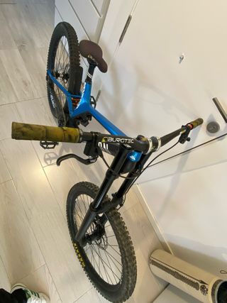 Bicicleta Downhill Canyon Sender 27,5 
talla M