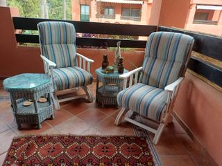 Conjunto terraza: 2 sillas y 2 mesas