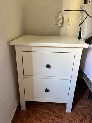 Cómoda y mesita de noche Ikea blanca