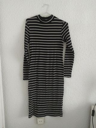 Vestido largo de punto a rayas