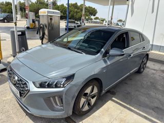 Hyundai IONIQ 2020 batería híbrida recien cambiada