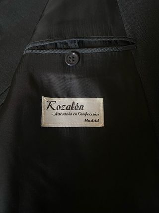 Traje de lana azul marino con 2 pantalones
