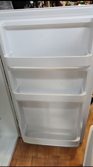 Nevera blanca con congelador 