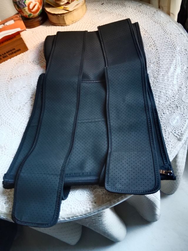 Cintura di riduzione in neoprene, cerniera e velcros.XL