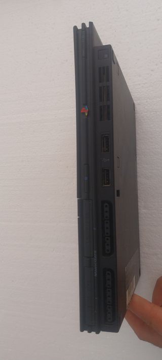 PlayStation 2 Slim Negra