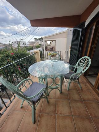 Mesa y 3 Sillas Terraza Mimbre