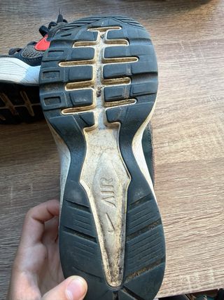 Zapatillas Nike niño negras y rojas