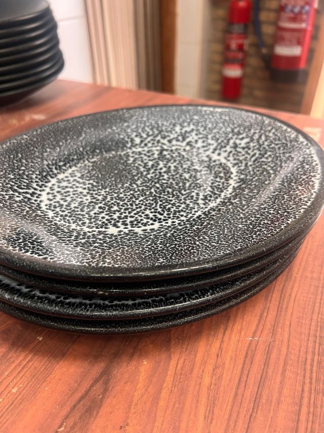 Juego de 4 Platos Ovalados Cerámica