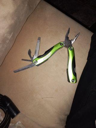 Alicate Multiusos Mannesmann Verde