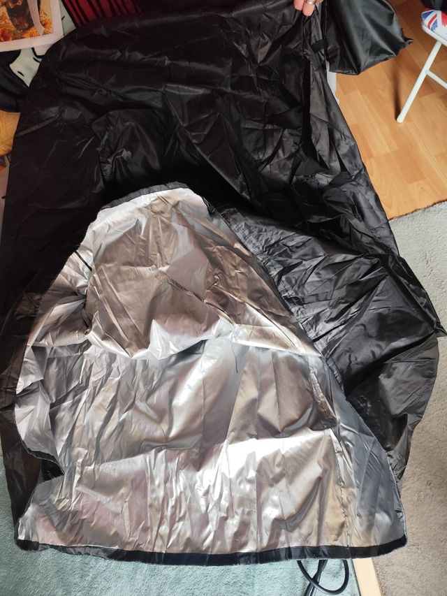 Lona para barbacoa negra