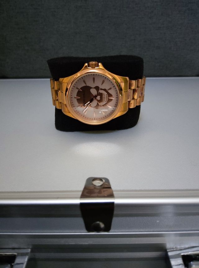 Aristocracia Relógio de Caveira em Ouro ou Bateria Nova