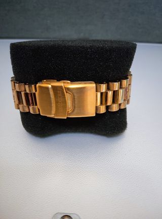 Reloj Aristocracy Dorado Calavera l Pila Nueva